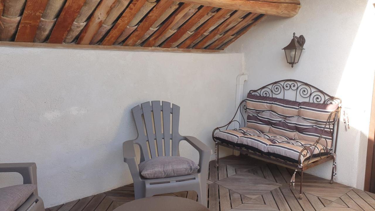 L'Angelus, Gite De Charme Au Coeur Du Vieux Village De Sablet Luaran gambar